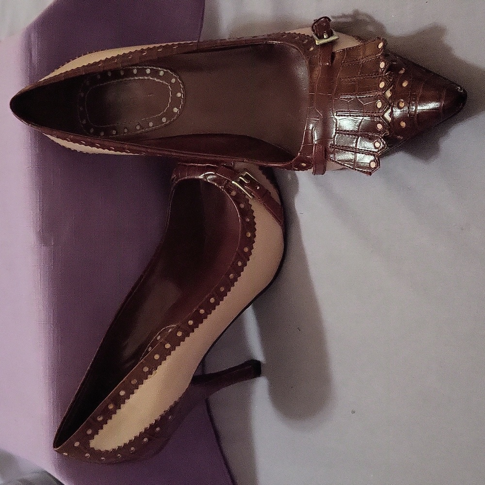 Nine West Oxford style heels